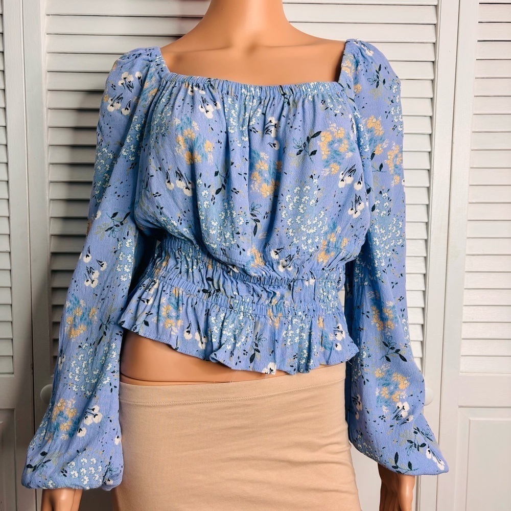 Price is firm ASTR The Label Smocked Peplum Blue Floral Blouse Medium